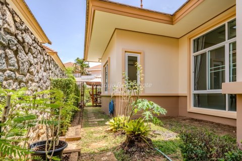 Casa de 3 dormitorios en Bang Lamung, Tailandia № 233713 - foto 21