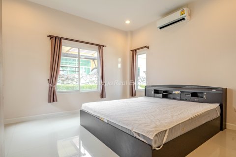Casa de 3 dormitorios en Bang Lamung, Tailandia № 233713 - foto 19