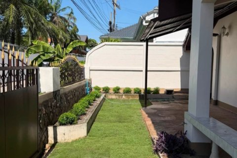 House in Pattaya, Thailand 3 bedrooms № 209812 - photo 2