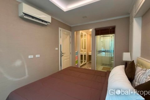 Condo in Pattaya, Thailand, 2 bedrooms  № 209811 - photo 4