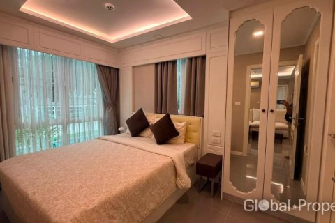 Condo in Pattaya, Thailand, 2 bedrooms  № 209811