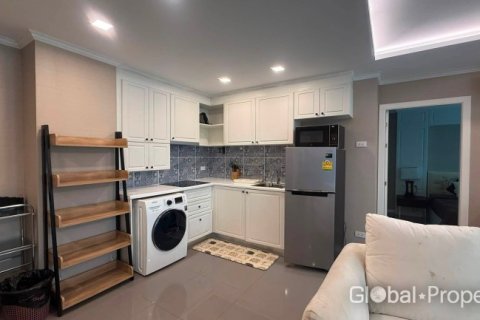 Condo in Pattaya, Thailand, 2 bedrooms  № 209811 - photo 12