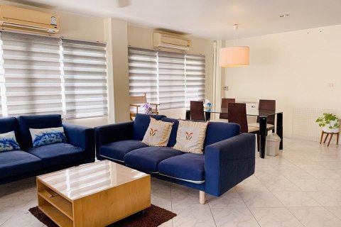 House in Pattaya, Thailand 5 bedrooms № 153582 - photo 2