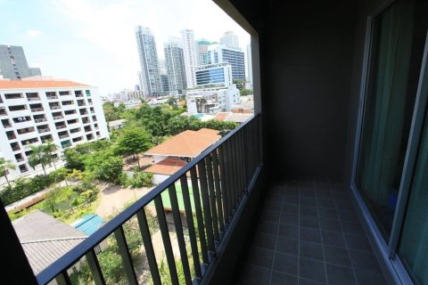 Studio in the Condo in Khlong Toei, Bangkok, Thailand  № 172099 - photo 6