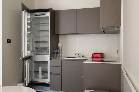 Studio in the Condo in Pathum Wan, Bangkok, Thailand  № 172095 - photo 3