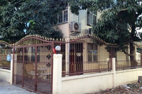 House in Pattaya, Thailand 3 bedrooms № 172097 - photo 2