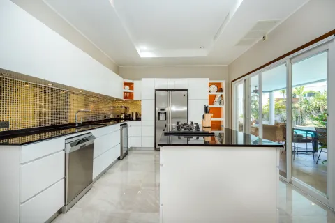 Вилла в Хуа Хине, Таиланд с 4 спальнями  № 148946 - фото 28