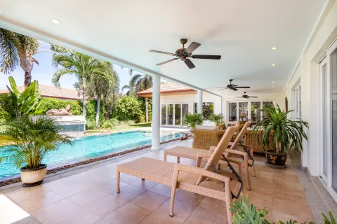 Вилла в Хуа Хине, Таиланд с 4 спальнями  № 148946 - фото 12