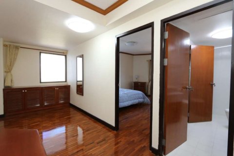 Condo in Chiang Mai, Thailand, 3 bedrooms  № 144444 - photo 2