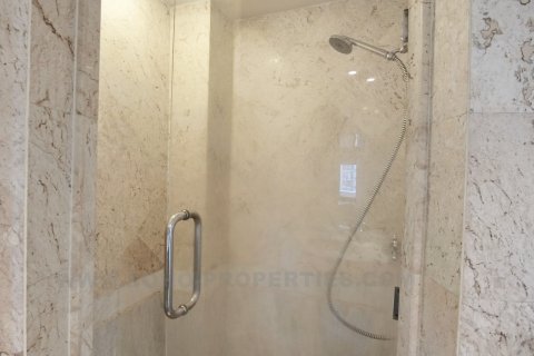 Condo in Bangkok, Thailand, 3 bedrooms  № 144149 - photo 12