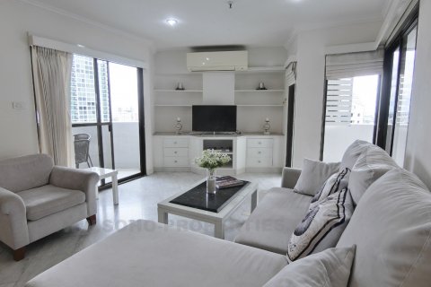 Condo in Bangkok, Thailand, 3 bedrooms  № 144149 - photo 5