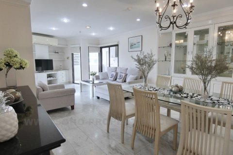 Condo in Bangkok, Thailand, 3 bedrooms  № 144149 - photo 7