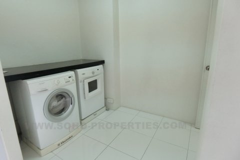 Condo in Bangkok, Thailand, 3 bedrooms  № 144149 - photo 21