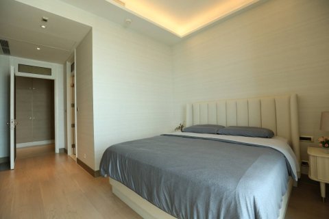 Condo in Bangkok, Thailand, 3 bedrooms  № 180914 - photo 15