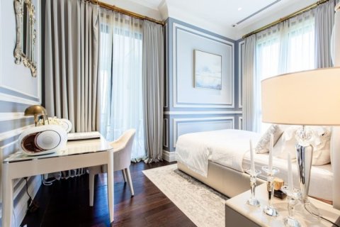 Condo in Bangkok, Thailand, 2 bedrooms  № 180916 - photo 13