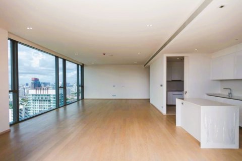 Penthouse in Bangkok, Thailand 3 bedrooms № 180918 - photo 12