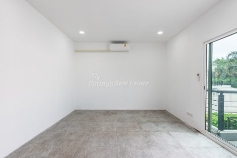 House in Sattahip, Thailand 4 bedrooms № 162416 - photo 8