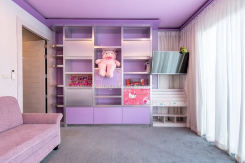 House in Sattahip, Thailand 4 bedrooms № 162416 - photo 11