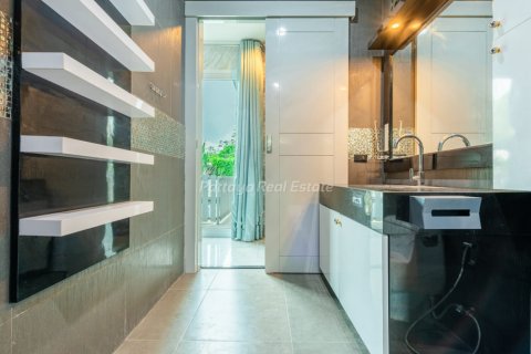 House in Sattahip, Thailand 4 bedrooms № 162416 - photo 16