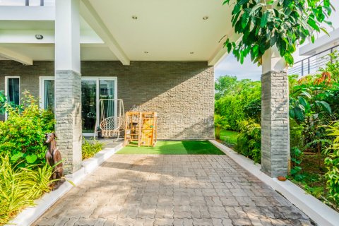 House in Sattahip, Thailand 4 bedrooms № 162416 - photo 26