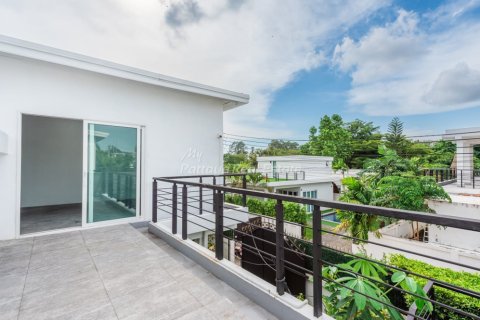 House in Sattahip, Thailand 4 bedrooms № 162416 - photo 30