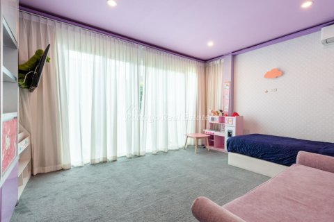 House in Sattahip, Thailand 4 bedrooms № 162416 - photo 12