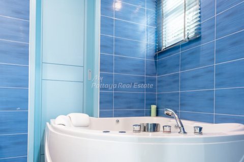 House in Sattahip, Thailand 4 bedrooms № 162416 - photo 9