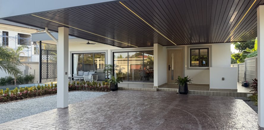 Villa in Pattaya, Thailand 3 bedrooms № 162355