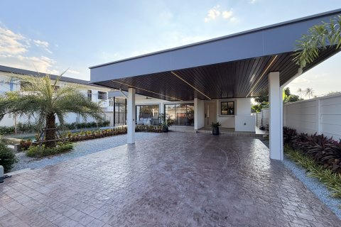 Villa in Pattaya, Thailand 3 bedrooms № 162355 - photo 4