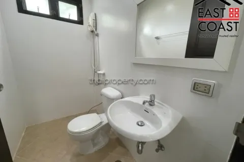 Casa de 4 dormitorios en Pattaya, Tailandia № 212777 - foto 16