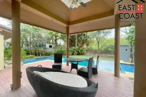Casa de 4 dormitorios en Pattaya, Tailandia № 212777 - foto 5