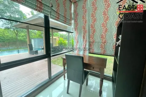 Casa de 4 dormitorios en Pattaya, Tailandia № 212777 - foto 8