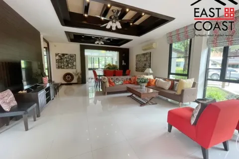 Casa de 4 dormitorios en Pattaya, Tailandia № 212777 - foto 6