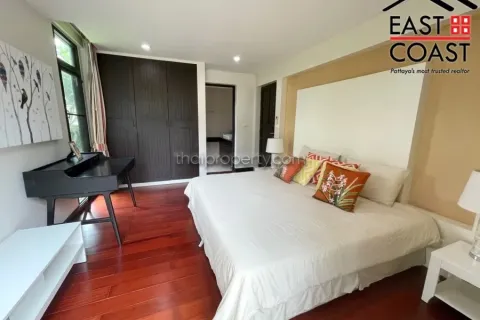 Casa de 4 dormitorios en Pattaya, Tailandia № 212777 - foto 20