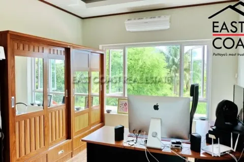 Casa de 5 dormitorios en Pattaya, Tailandia № 212775 - foto 22