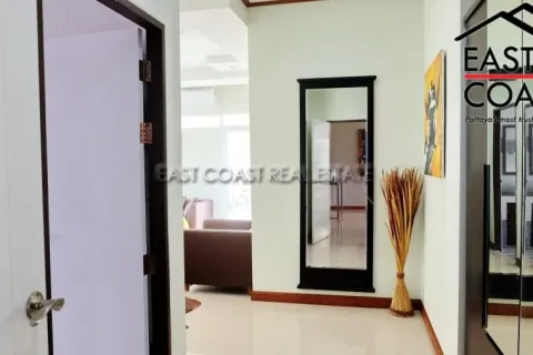 Casa de 5 dormitorios en Pattaya, Tailandia № 212775 - foto 12