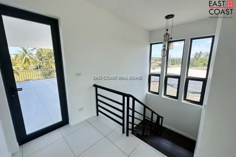 Casa de 3 dormitorios en Pattaya, Tailandia № 212779 - foto 9