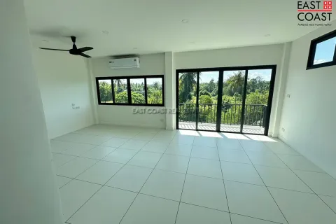 Casa de 3 dormitorios en Pattaya, Tailandia № 212779 - foto 4