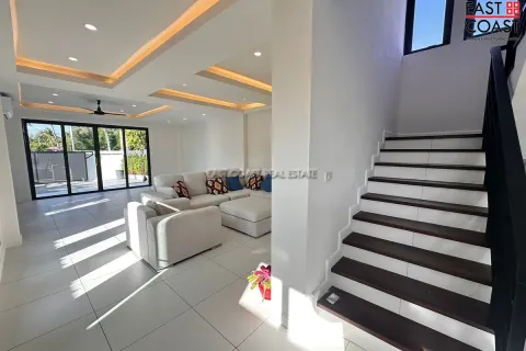Casa de 3 dormitorios en Pattaya, Tailandia № 212779 - foto 5