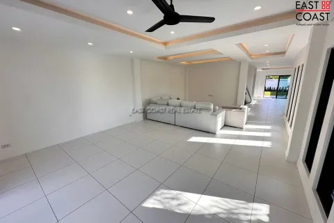 Casa de 3 dormitorios en Pattaya, Tailandia № 212779 - foto 6