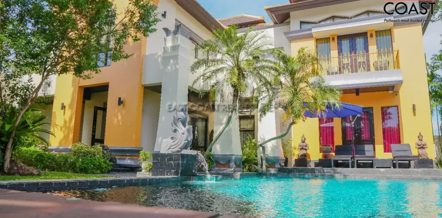 Casa de 5 dormitorios en Pattaya, Tailandia № 212778