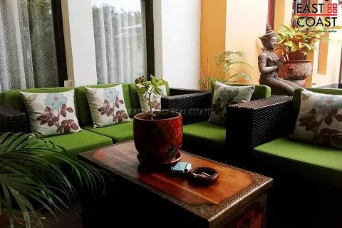 Casa de 5 dormitorios en Pattaya, Tailandia № 212778 - foto 7