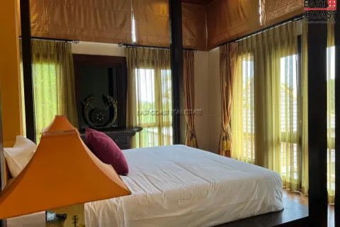 Casa de 5 dormitorios en Pattaya, Tailandia № 212778 - foto 19