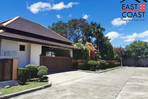 Casa de 5 dormitorios en Pattaya, Tailandia № 212778 - foto 18