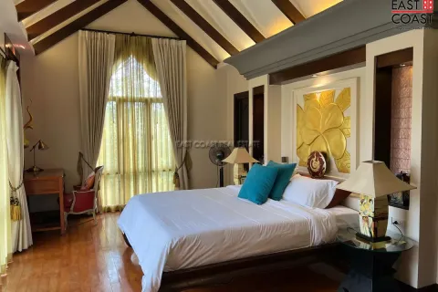 Casa de 5 dormitorios en Pattaya, Tailandia № 212778 - foto 6