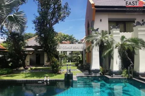 Casa de 5 dormitorios en Pattaya, Tailandia № 212778 - foto 9