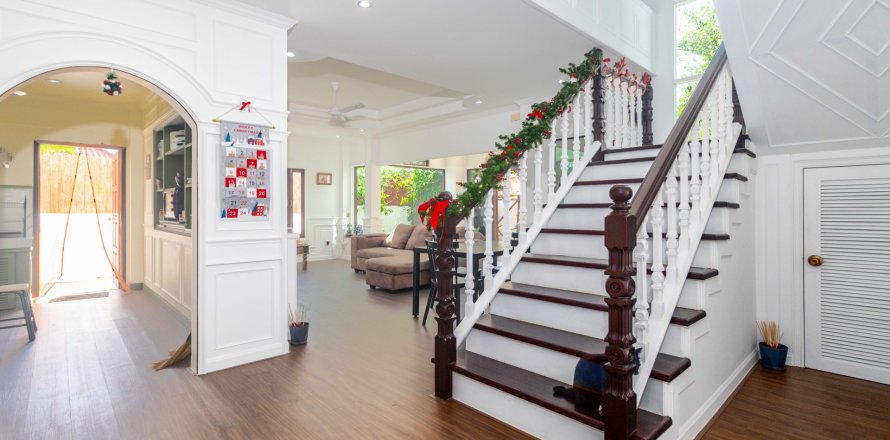 Дом в Кату, Таиланд с 4 спальнями  № 139937