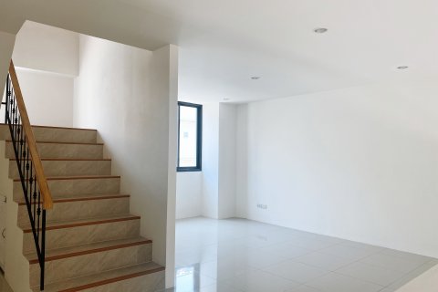 Таунхаус в Банг-Кхо-Лаеме, Бангкок, Таиланд с 3 спальнями № 139940 - фото 5