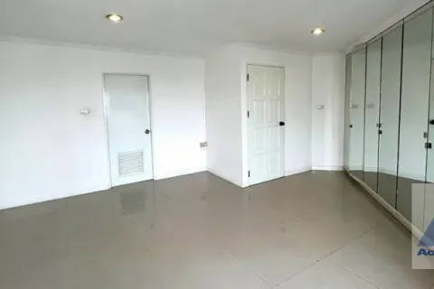 Condo in Watthana, Bangkok, Thailand, 2 bedrooms № 214508 - photo 5