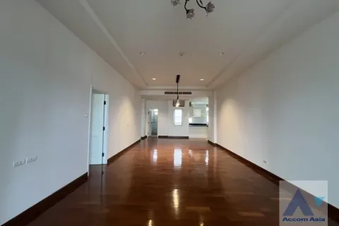 Condominio de 3 dormitorios en Sathon, Bangkok, Tailandia № 214507 - foto 2